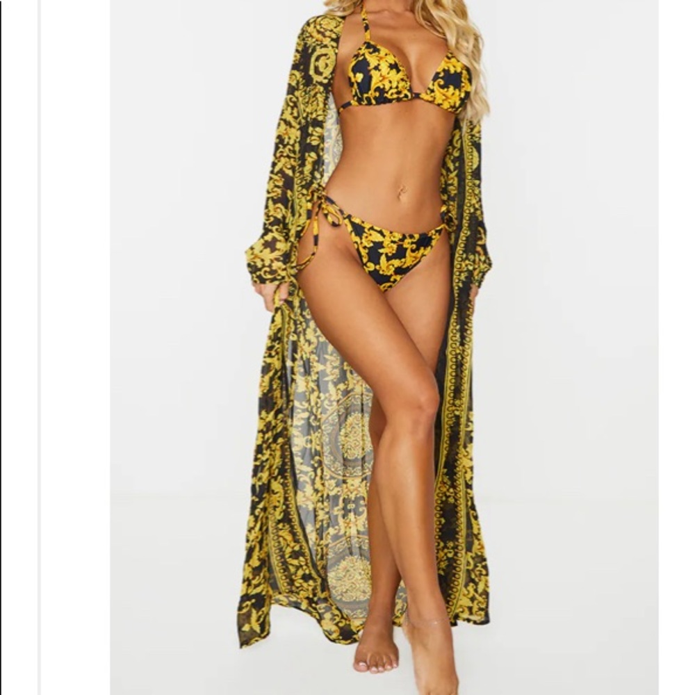 Black and gold chain Kimono